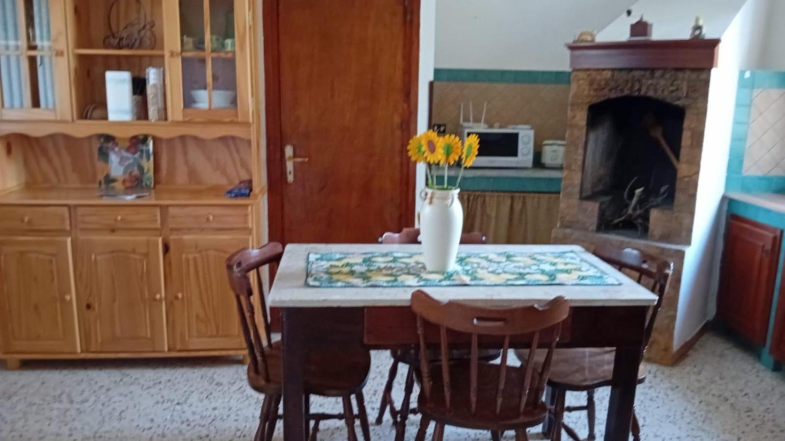 La casetta degli ulivi con piscina Menfi Esterno foto